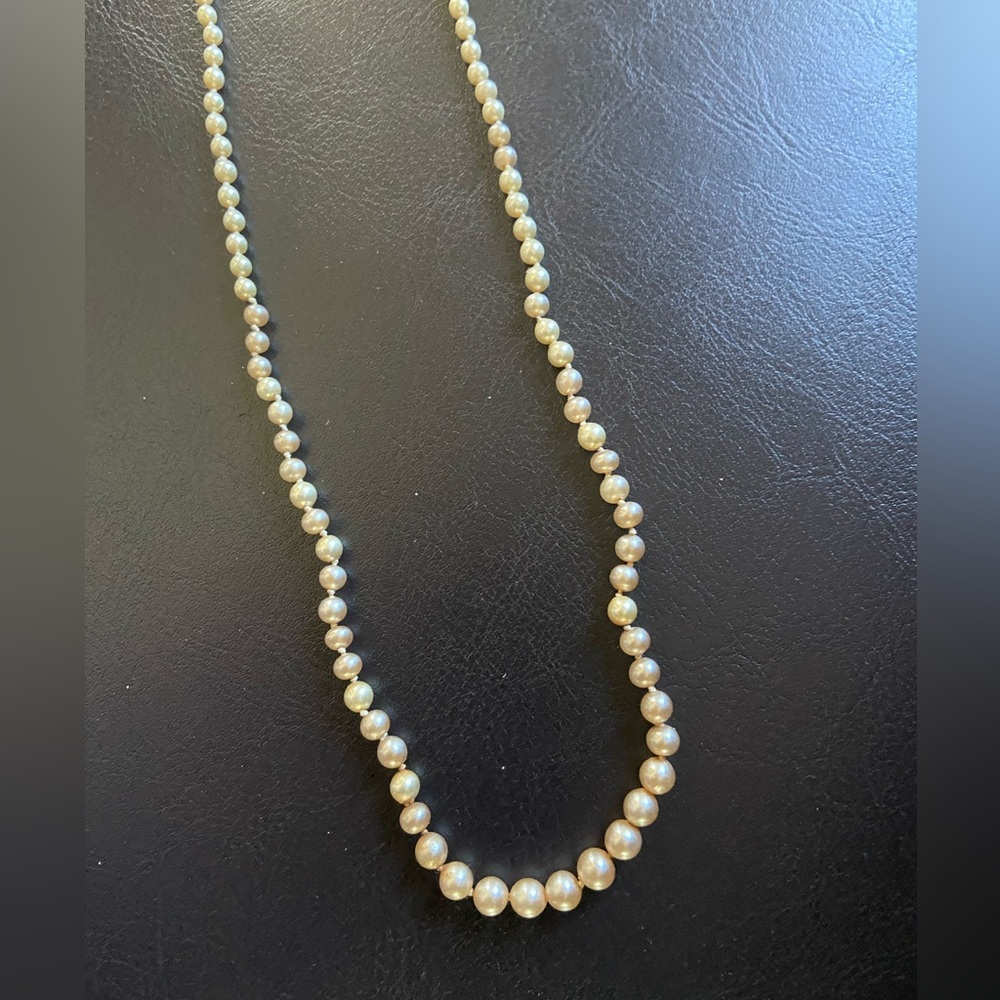 26” Vintage Pearl Necklace - Picture 3 of 4